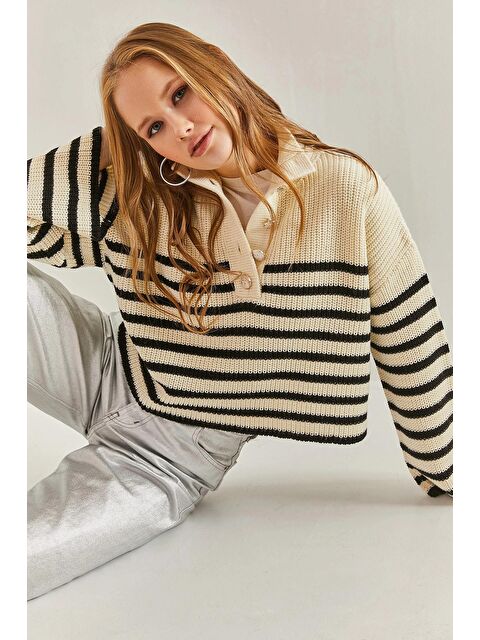 SHADE Kadın Yakası Düğmeli Çizgili Triko Kazak - S000105952-37216