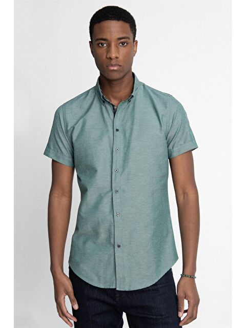 TUDORS Tudors Slim Fit Kısa Kol Düğmeli Yaka Poplin Oxford Erkek Gömlek