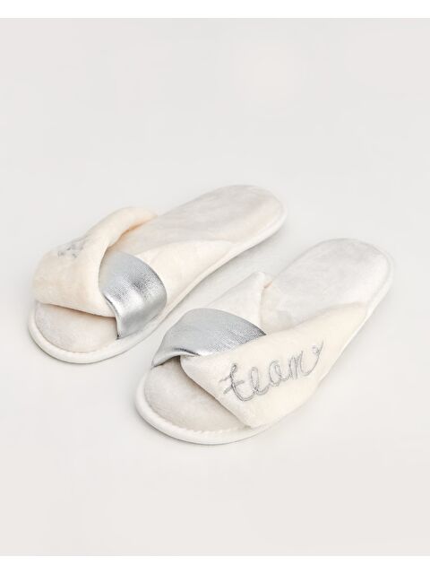 Chirpy Bride Team - Yazılı Beyaz Kadın Terlik - S000244865-37227