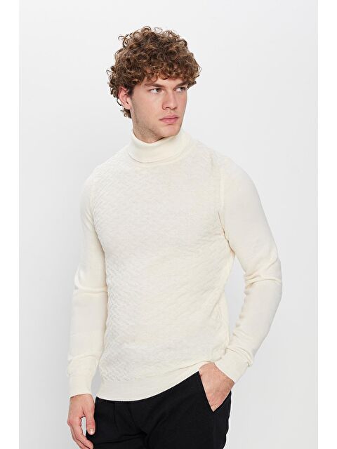 TUDORS Tam Balıkçı Yaka Önü Desenli Ekru Erkek Triko Kazak - S000243197-19965