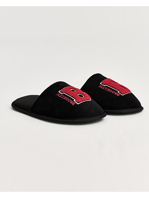 Chirpy Erkek Kırmızı Nakış Detaylı Siyah Kışlık Ev Terliği - S000271993-20600