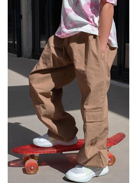Breeze Kız Çocuk Paraşüt Jogger Paça Pantolon Kargo Cep Kahverengi (7-12 Yaş) - S000365609-19413