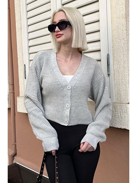 Madmext Gri Uzun Kollu Düğmeli Crop Hırka Mg2198 - S000276504-20600