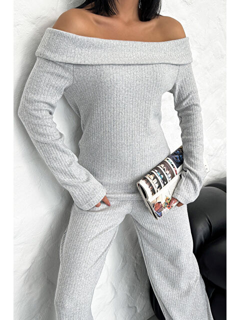 Trendseninle Kadın Gri Selanik Kumaş Boğaz Detaylı Oversize Takım - S000242669-20600