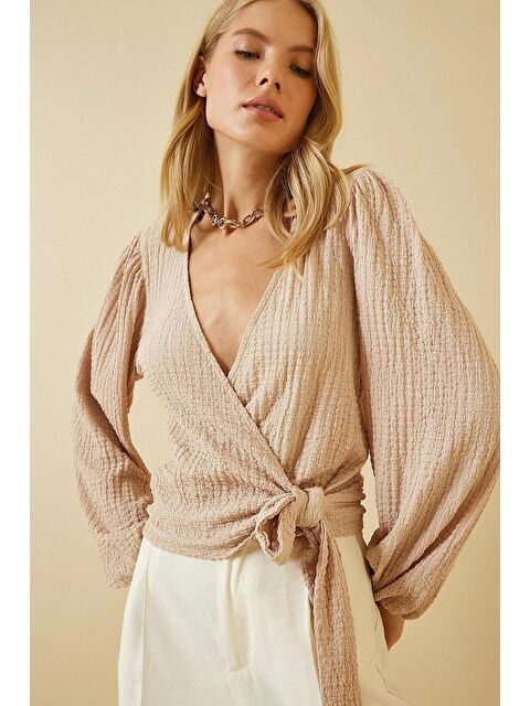 Hazelin Kadın Bej Dokulu Anvelop Yaka Kuşaklı Trend Rahat Örme Bluz HZL23W-BD104411 - S000032448-19928