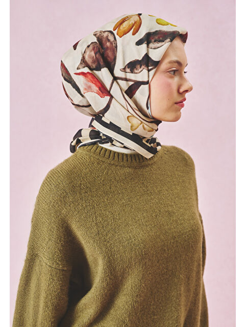 Fresh Scarfs Whıte Pearl Love In Bloom Desen Floş Viskon Eşarp