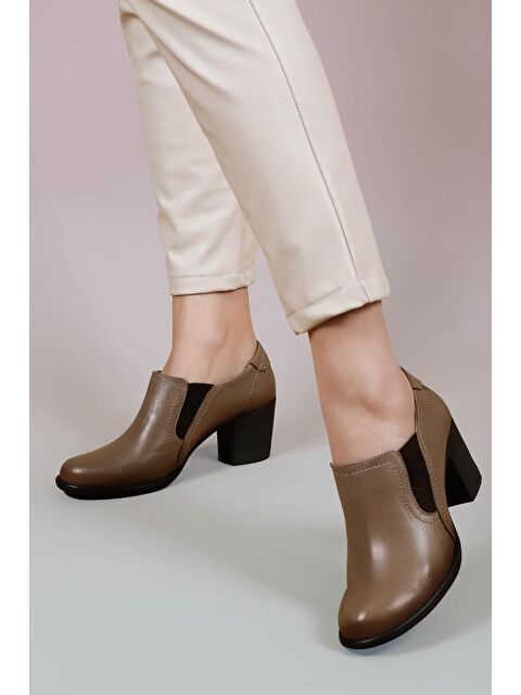 GÖNDERİ(R) VİZON  Hakiki Deri Yuvarlak Burun Kalın Orta Topuklu Kauçuk Taban Lastikli Kadın Ayakkabı 24038 - S000065412-26429