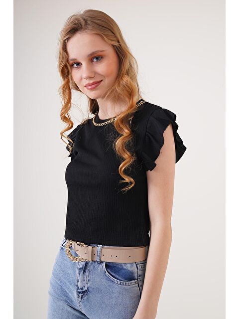 Hazelin Kadın Siyah Fırfır Kollu Zincir Kolyeli Örme Bluz HZL22S-BD104301 - S000048759-19351