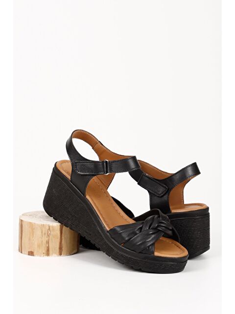 GÖNDERİ(R) Hakiki Deri Dolgu Taban Kadın Sandalet 45024