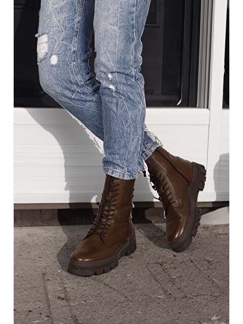 GÖNDERİ(R) KAHVERENGİ  Hakiki Deri Yuvarlak Burun Fermuarlı Bağcıklı Kadın Günlük Bot 55415 - S000065646-19413