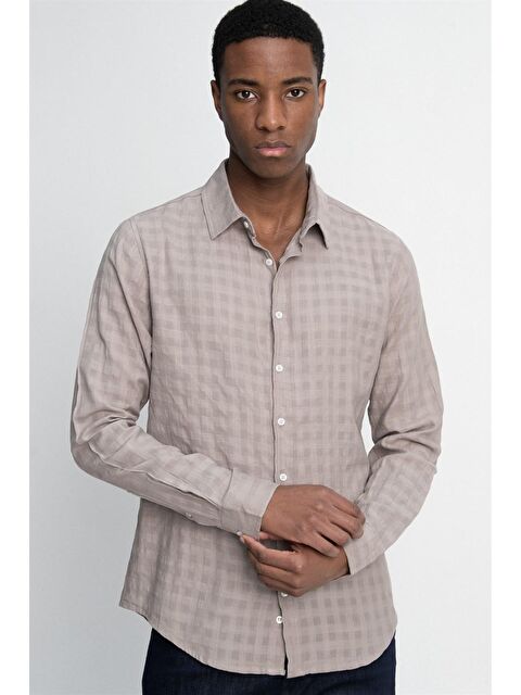 TUDORS Slim Fit Dar Kalıp Uzun Kol Pamuk Gofreli Desenli Erkek Kahve Gömlek