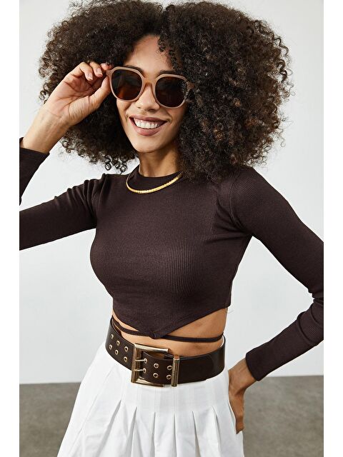 Xhan Kahverengi Biye Detaylı Crop Kaşkorse Bluz 2KXK2-45853-18 - S000033362-19413