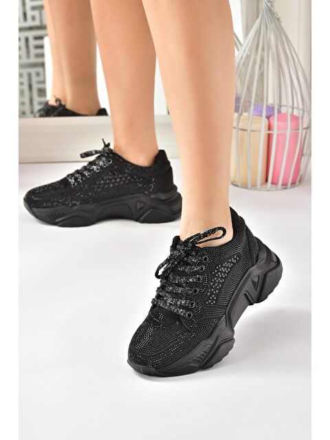 Fox Shoes M444302814 Siyah Kadın Sneakers