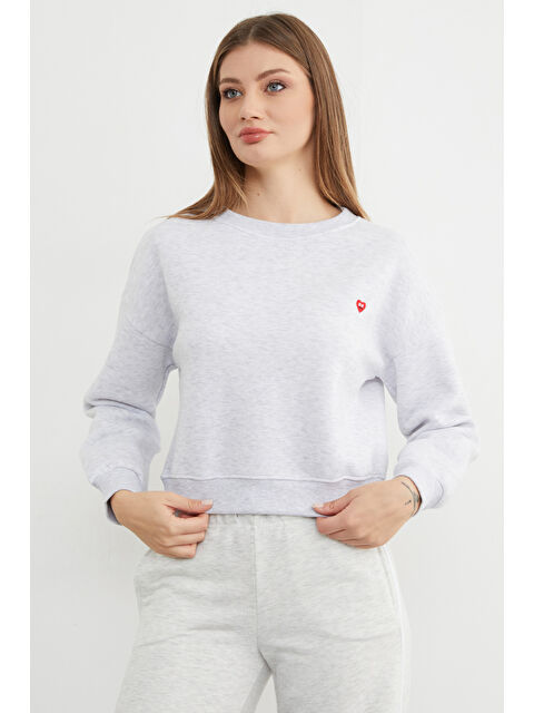 Fullamoda 3 İplik Kalp Nakışlı Bisiklet Yaka Sweatshirt - S000435613-74