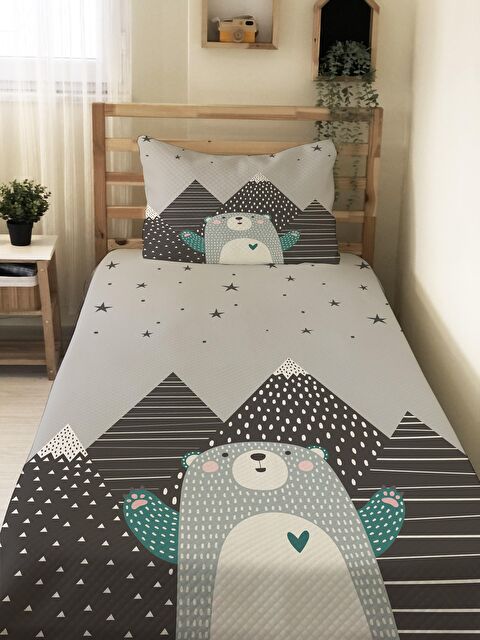 Evmila Dağ Ve Ayı Desenli Baskılı Çocuk Tek Kişilik Pike Takımı Gri - S000041117-23173