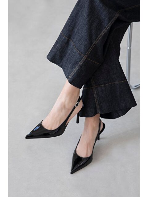 Straswans Elsa Kadın Topuklu Rugan Ayakkabı Siyah