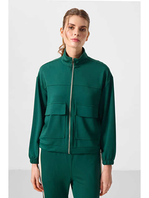 Tommylife Yeşil Yumuşak Dokulu Dik Yaka Oversize Kargo Cepli Kadın Crop Top Sweatshirt - 97301 - S000364959-18194