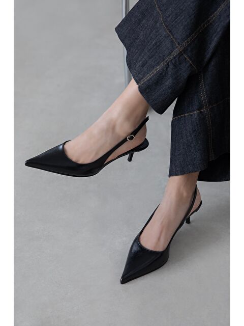 Straswans Marcela Kadın Topuklu Kırışık Deri Ayakkabı Siyah