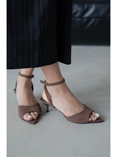 Straswans Noah Kadın Topuklu Süet Sandalet Kahve