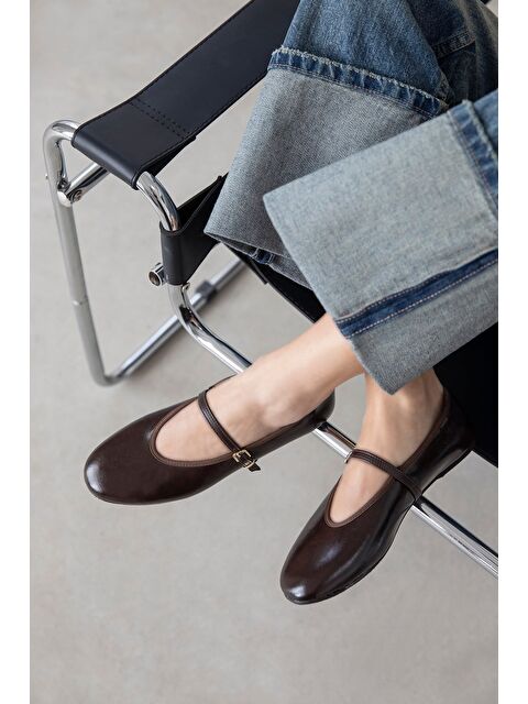 Straswans Ava Kadın Kırışık Deri Babet Kahve