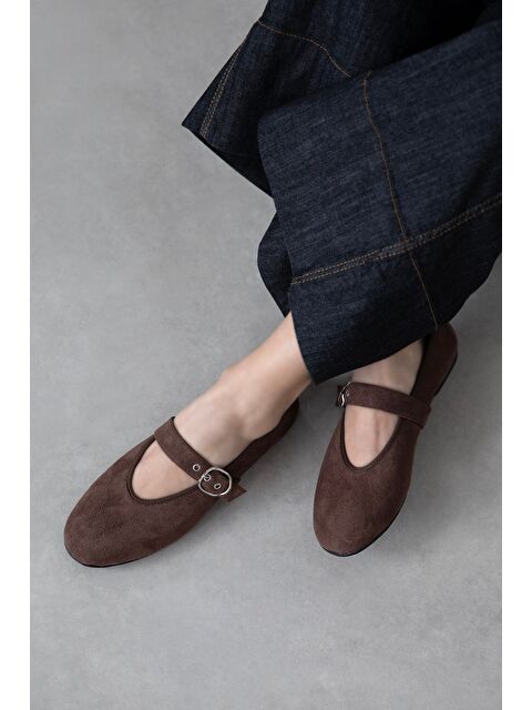 Straswans Paula Kadın Kemer Detay Süet Babet Kahve