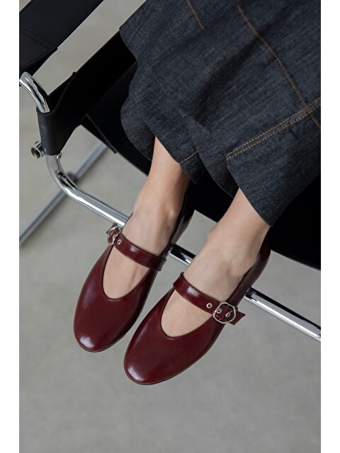 Straswans Bella Kadın Kemer Detay Deri Babet Bordo