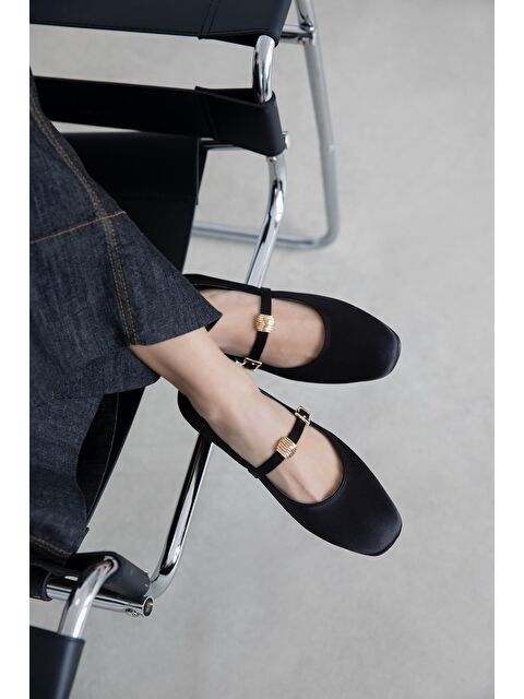 Straswans Libon Kadın Toka Detay Saten Babet Siyah