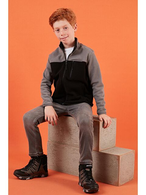 Lela Yumuşak Dokulu Fermuarlı Renk Bloklu Dik Yaka Cepli Polar 5905001 - S000000584-37287