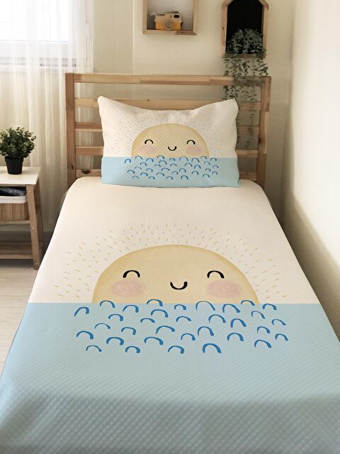 Evmila Güneş Desenli Baskılı Çocuk Tek Kişilik Pike Takımı Mavi - S000041127-23173