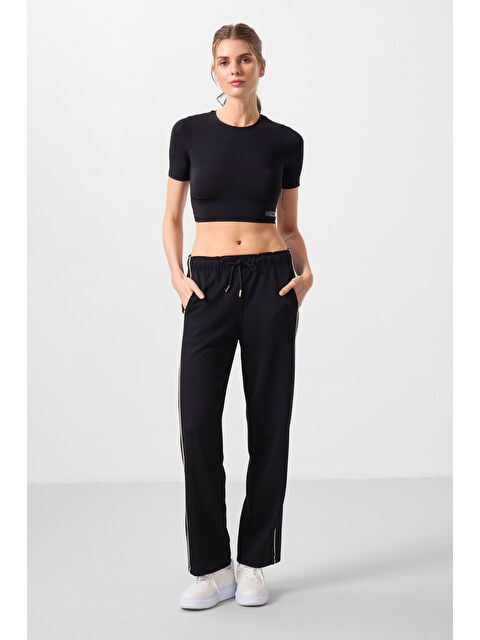 Tommylife Siyah Yumuşak Dokulu Yan Panel Detaylı Geniş Paça Kadın Palazzo Pantolon - 94669 - S000364950-19351