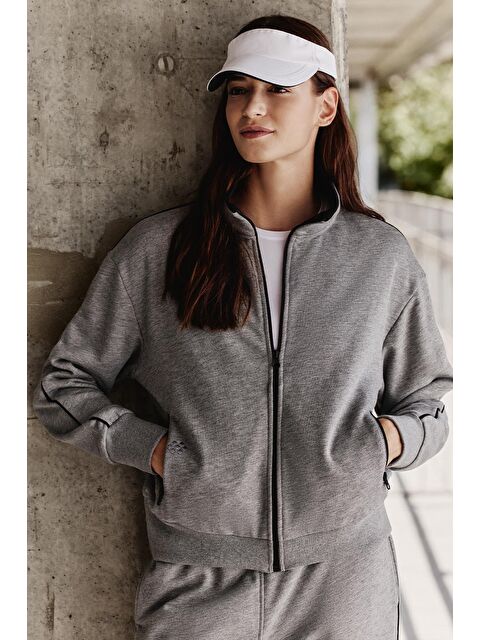 Tommylife Gri Melanj Kompakt Pamuklu Kalın Pürüzsüz Dokulu Dik Yaka Oversize Fit Kadın Eşofman Takım - 95340 - S000332327-74