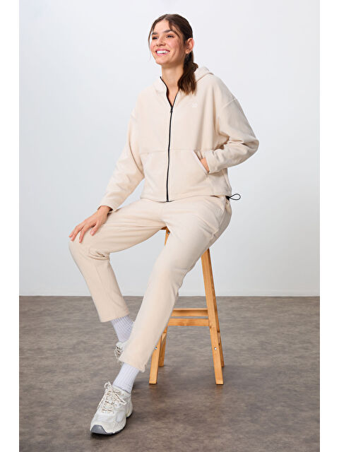 Tommylife Bej Kalın Yumuşak Dokulu Kapüşonlu Oversize Nakışlı Polar Kadın Eşofman Takım  95338 - S000332323-19928