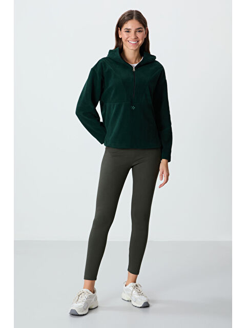 Tommylife Çam Yeşili Kalın Yumuşak Dokulu Kapüşonlu Oversize Nakışlı Polar Kadın Sweatshirt  97286 - S000332329-18194