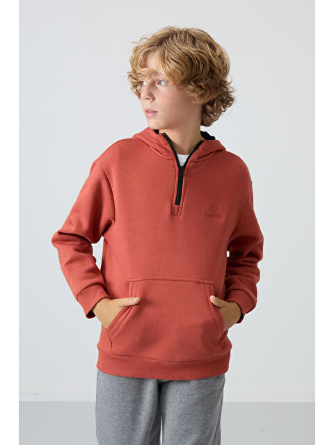 Tommylife Kiremit Pamuklu Kalın İçi Tüylü Yumuşak Dokulu Standart Fit Nakışlı Erkek Çocuk Sweatshirt - 11244 - S000330264-18657