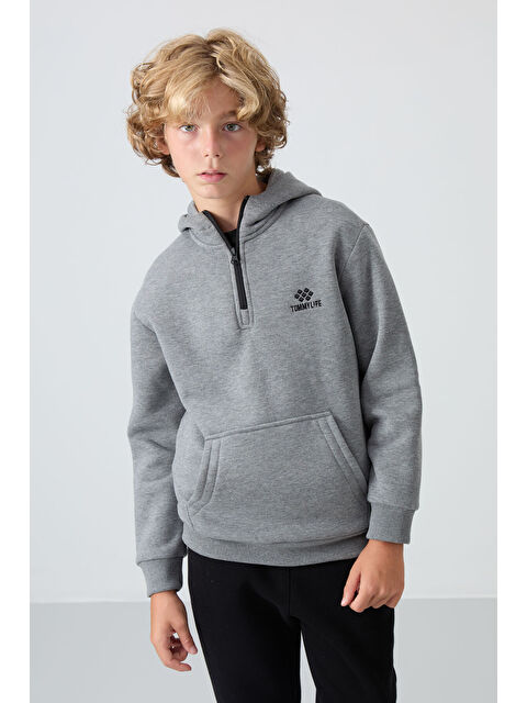 Tommylife Gri Melanj Pamuklu Kalın İçi Tüylü Yumuşak Dokulu Standart Fit Nakışlı Erkek Çocuk Sweatshirt - 112 - S000330264-74