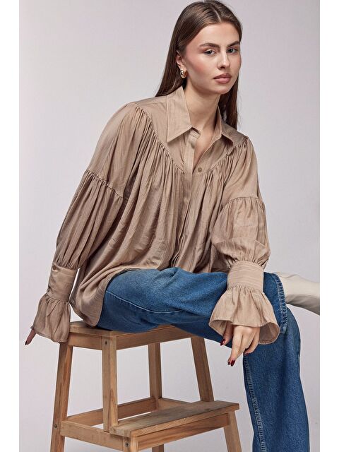 Saade Vizon Kadın Oversize Büzgülü Düşük Omuz Dokulu Gömlek - Manşet Detaylı - S000497500-26429