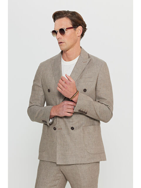 Altınyıldız Classics Erkek Vizon Yünlü Slim Fit Dar Kesim Kırlangıç Yaka Desenli Torba Cepli Kruvaze Takım Elbise