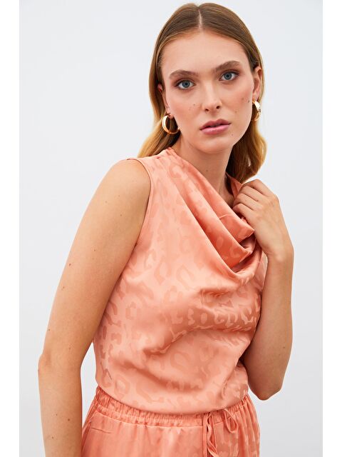 SATEEN Degaje Yaka Kolsuz Bluz - Somon - S000323445-24085