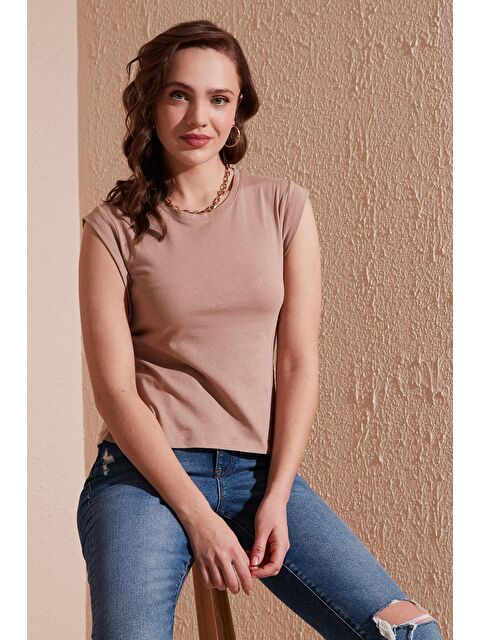 Lela Pamuklu Bisiklet Yaka Kolsuz Basic T Shirt 5864201 - S000001218-19928