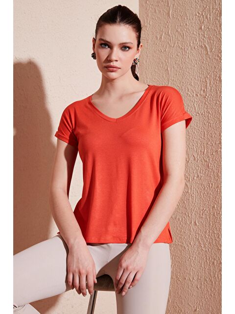 Lela V Yaka Rahat Kesim Tişört 5862000 - S000000394-20048