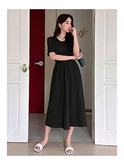 Trendseninle Siyah Bürümcük Detay Kısa Kol Midi Elbise - S000175809-26426