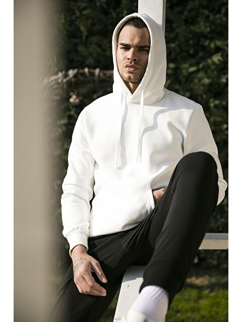 Buratti Slim Fit Kapüşonlu Kanguru Cepli İçi Tüylü Yumuşak Şardonlu Erkek Hoodie 5905281 - S000000611-19965
