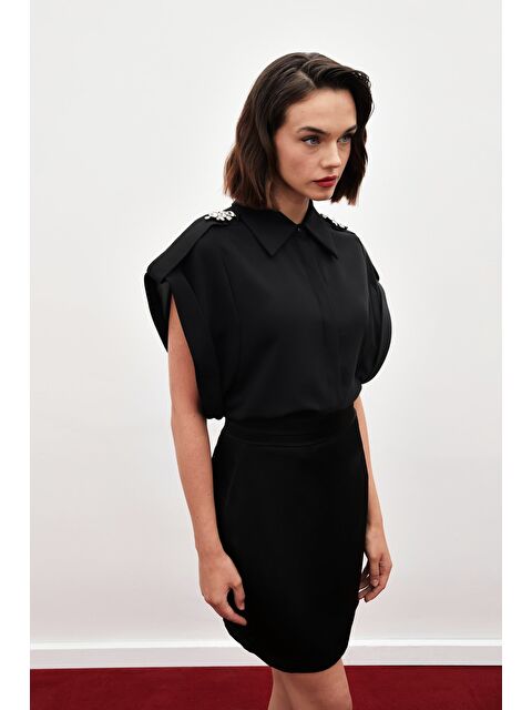 SATEEN Omuz Aksesuarlı Kısa Kol Gömlek - Siyah - S000323477-19351