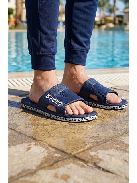 Gezer Yazlık Kaydırmaz Taban Erkek Terlik
