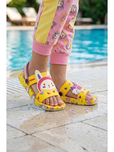 Gezer Yazlık Kız Çocuk Islak Zemine Uygun Günlük Havuz Plaj Terlik-Sandalet - S000206978-20072