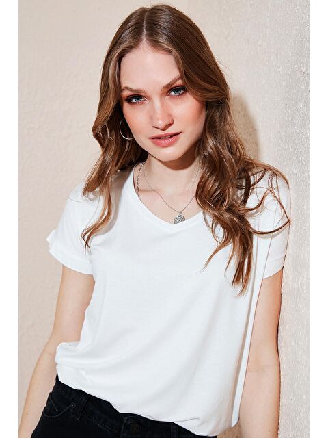 Lela V Yaka Rahat Kesim Tişört 5862000 - S000000394-19965