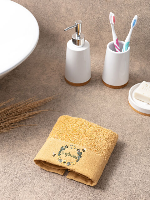 LCW HOME Embroidered Hand Towel 30x50 Cm - S2DR98Z8-FHT