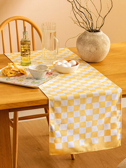 LCW HOME مفرش طاولة بنقشة مربعات 45x150 سم - S3GY39Z8-F9C
