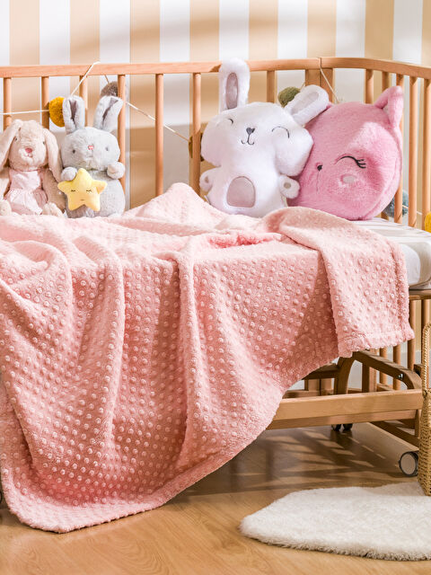 LCW HOME Tomurcuk Desenli Wellsoft Bebek Battaniyesi 90x110 cm - S43094Z1-QVP