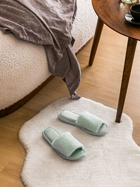 LCW HOME Schlichte Plüsch Hausschuhe für Damen - S4CN17Z8-Y3W